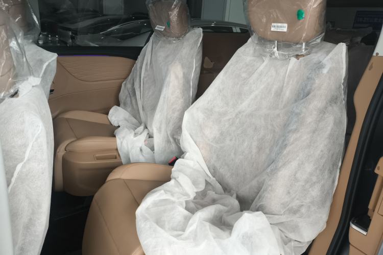 Used JAC Refine RF8 2024 Zhiling Edition 2.0T Flagship Model Left Rear Seat