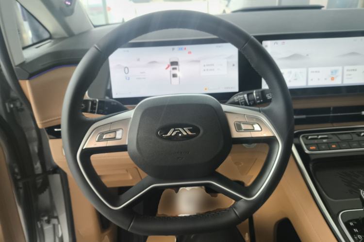 Used JAC Refine RF8 2024 Zhiling Edition 2.0T Flagship Model Steering Wheel