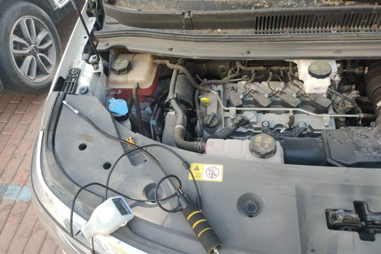 Used JAC Refine RF8 2024 Zhiling Edition 2.0T Prestige Model Engine Bay Right