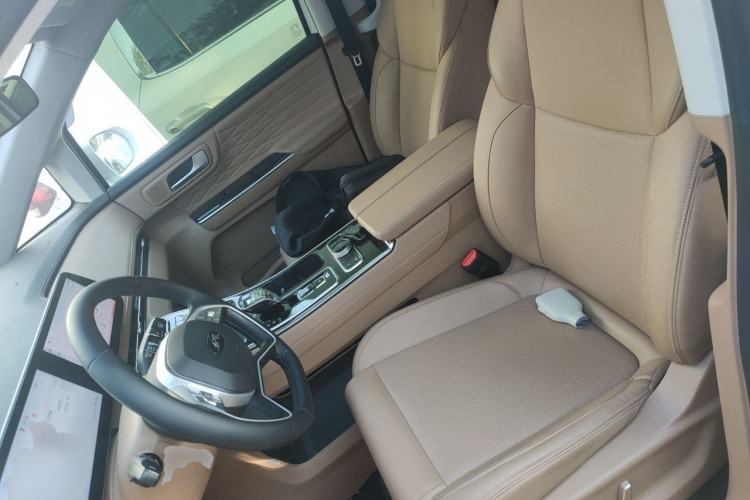 Used JAC Refine RF8 2024 Zhiling Edition 2.0T Prestige Model Left Front Seat