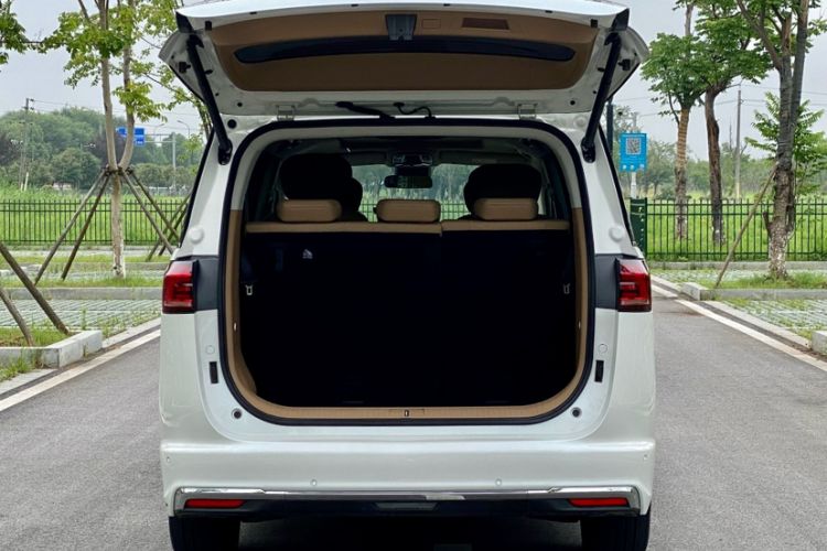Used JAC Refine RF8 2024 Zhiling Edition 2.0T Prestige Model Trunk