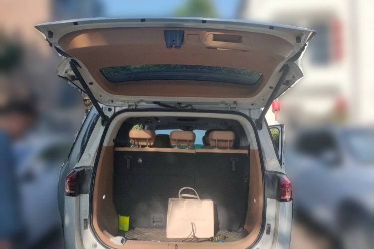 Used JAC Refine RF8 2024 Zhiling Edition 2.0T Prestige Model Trunk