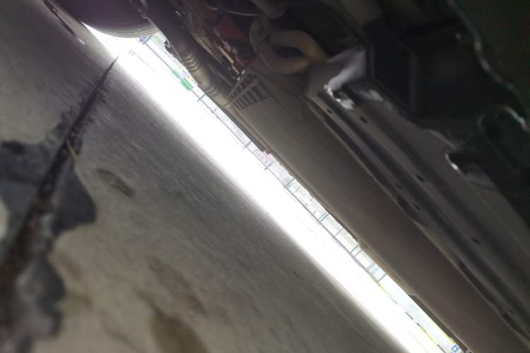 Used JAC Refine RF8 PHEV 2024 Zhiling Edition 1.5T 150KM Flagship Model – Lithium Iron Phosphate Chassis Front Left