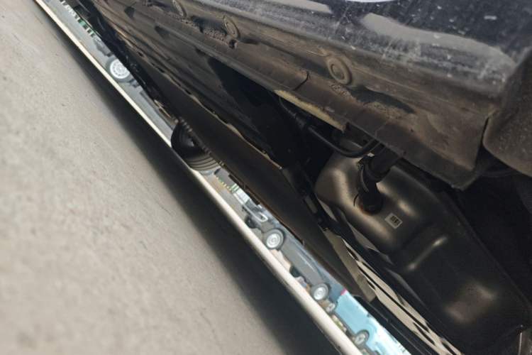 Used JAC Refine RF8 PHEV 2024 Hongmeng Edition 1.5T 150KM Flagship Model – Lithium Iron Phosphate Chassis Rear Left