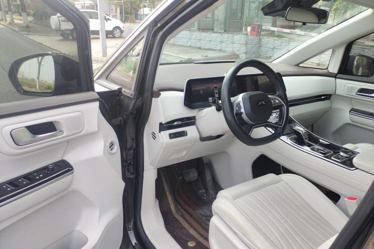 Used JAC Refine RF8 PHEV 2024 Zhiling Edition 1.5T 150KM Flagship Model – Lithium Iron Phosphate Driver Seat