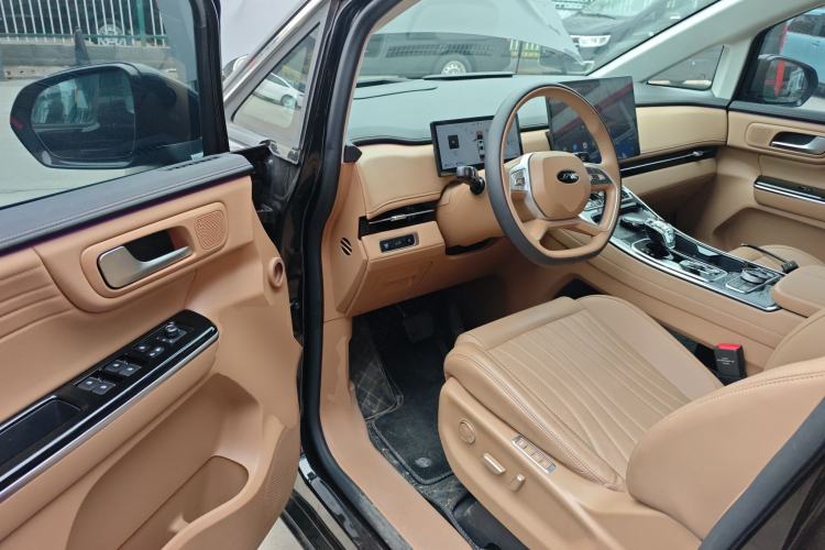 Used JAC Refine RF8 PHEV 2024 Hongmeng Edition 1.5T 150KM Flagship Model – Lithium Iron Phosphate Driver Seat