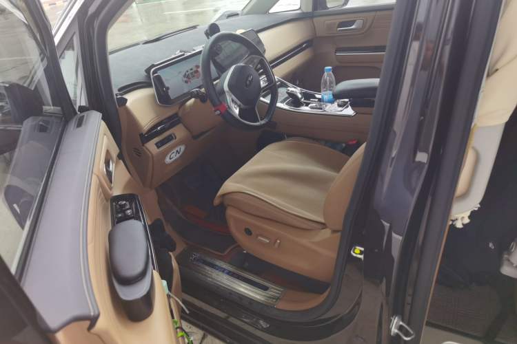 Used JAC Refine RF8 PHEV 2024 Zhiling Edition 1.5T 150KM Flagship Model – Lithium Iron Phosphate Driver Seat