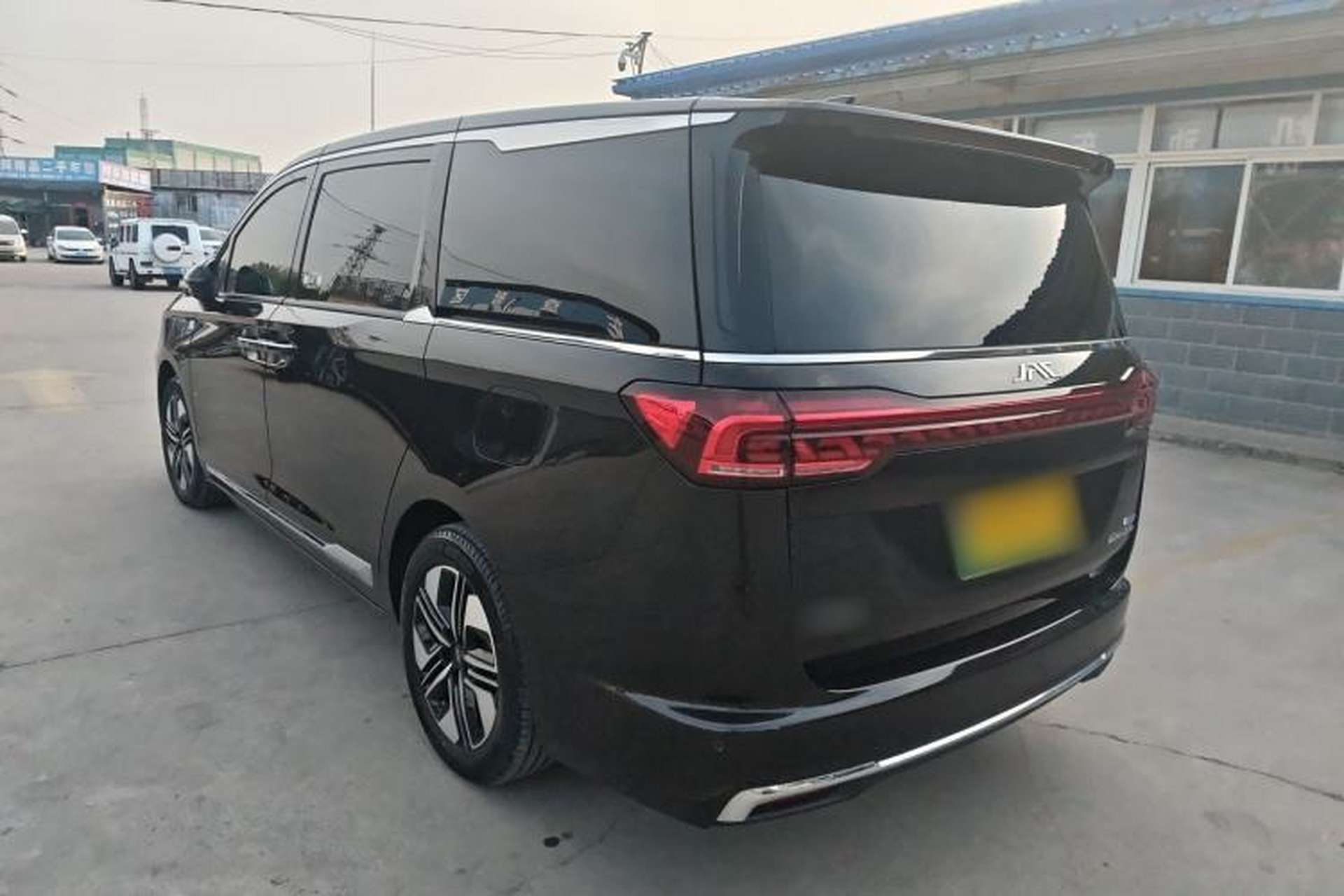 Used JAC Refine RF8 PHEV 2024 Zhiling Edition 1.5T 150KM Flagship Model – Lithium Iron Phosphate Exterior 1