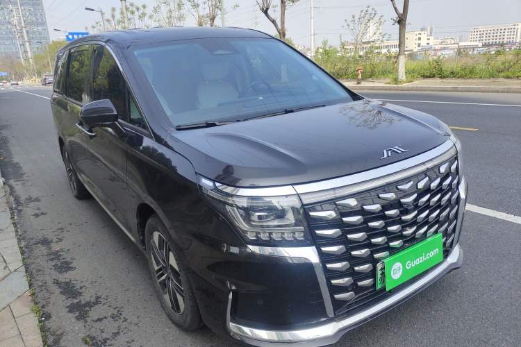 Used JAC Refine RF8 PHEV 2024 Zhiling Edition 1.5T 150KM Flagship Model – Lithium Iron Phosphate Front Right 45 Deg