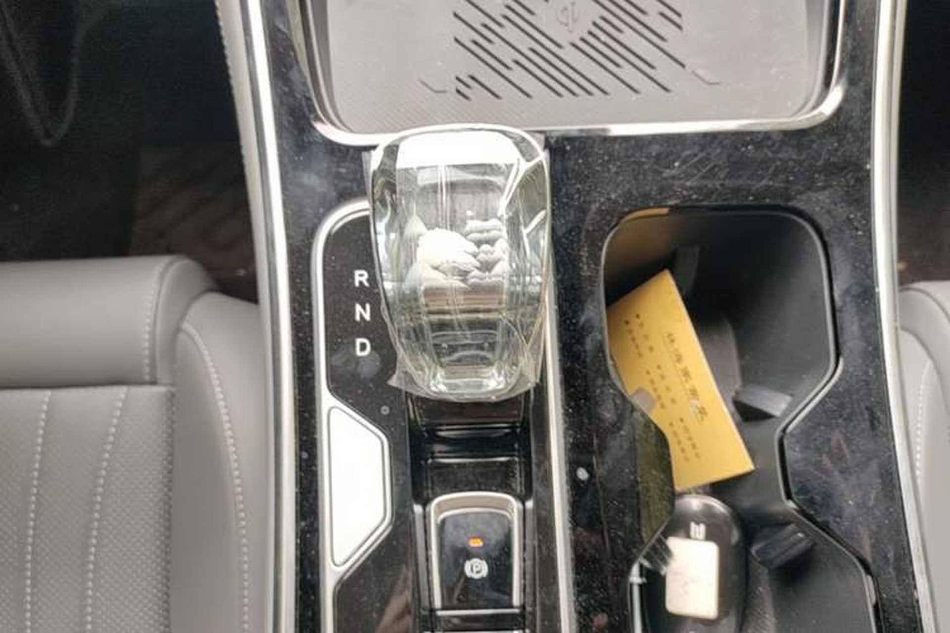 Used JAC Refine RF8 PHEV 2024 Zhiling Edition 1.5T 150KM Flagship Model – Lithium Iron Phosphate Gear Lever