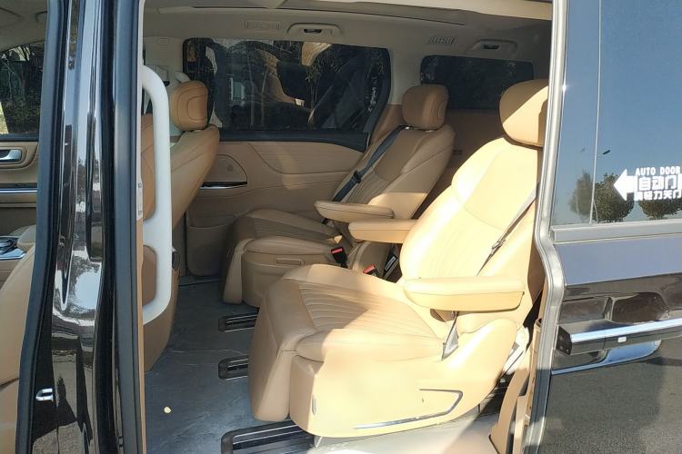 Used JAC Refine RF8 PHEV 2024 Zhiling Edition 1.5T 150KM Glory Model Lithium Iron Phosphate Interior 4