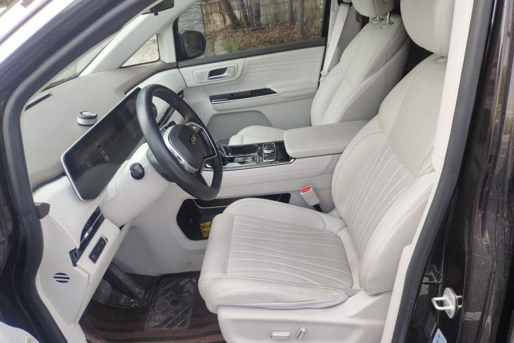 Used JAC Refine RF8 PHEV 2024 Zhiling Edition 1.5T 150KM Flagship Model – Lithium Iron Phosphate Left Front Seat