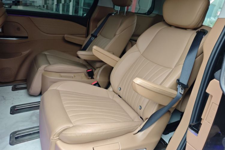 Used JAC Refine RF8 PHEV 2024 Hongmeng Edition 1.5T 150KM Flagship Model – Lithium Iron Phosphate Left Rear Seat