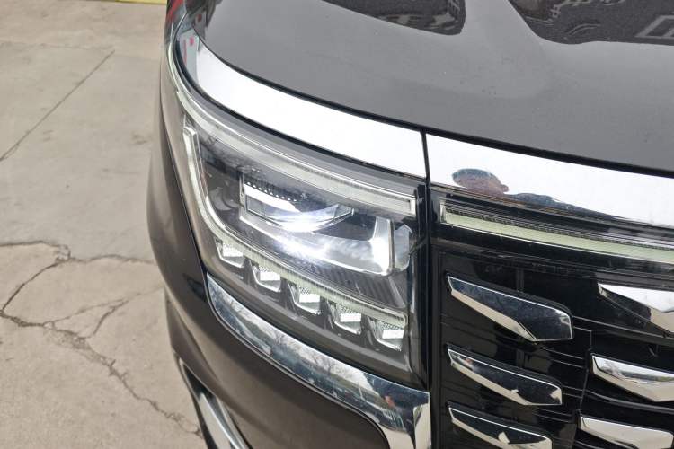 Used JAC Refine RF8 PHEV 2024 Hongmeng Edition 1.5T 150KM Flagship Model – Lithium Iron Phosphate Right Front Headlight