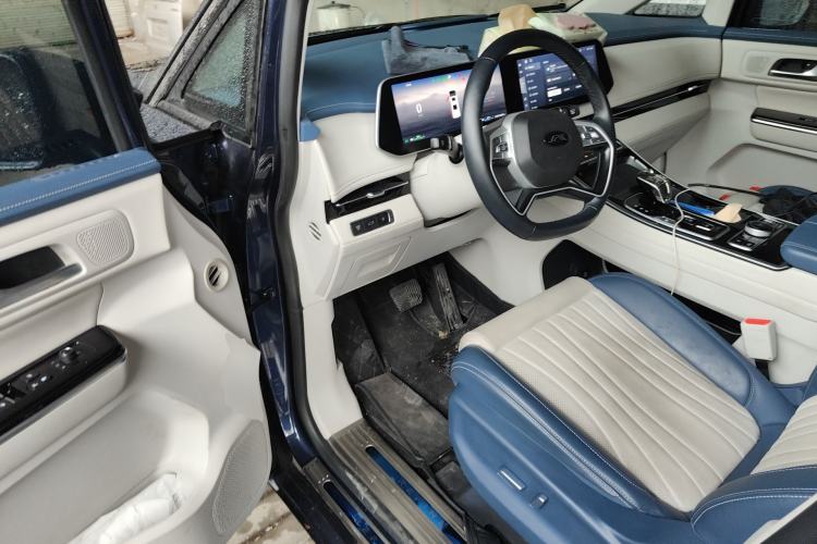 Used JAC Refine RF8 PHEV 2024 Zhiling Edition 1.5T 150KM Flagship Model – Lithium Iron Phosphate Driver Seat