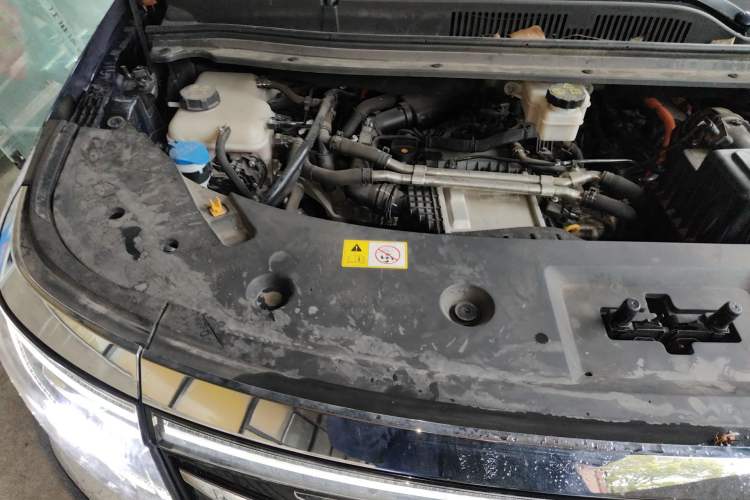Used JAC Refine RF8 PHEV 2024 Zhiling Edition 1.5T 150KM Flagship Model – Lithium Iron Phosphate Engine Bay Right