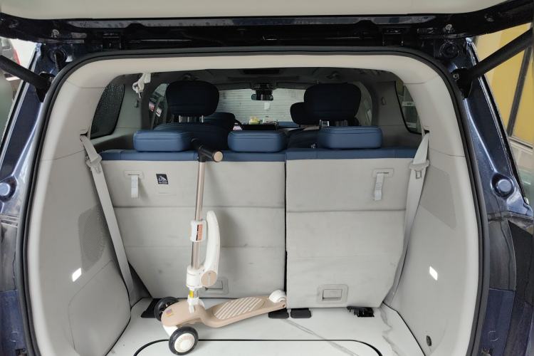 Used JAC Refine RF8 PHEV 2024 Zhiling Edition 1.5T 150KM Flagship Model – Lithium Iron Phosphate Trunk