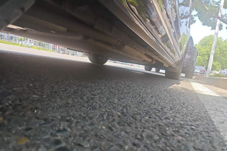 Used JAC Refine RF8 PHEV 2024 Zhiling Edition 1.5T 150KM Flagship Model – Lithium Iron Phosphate Chassis Rear Right