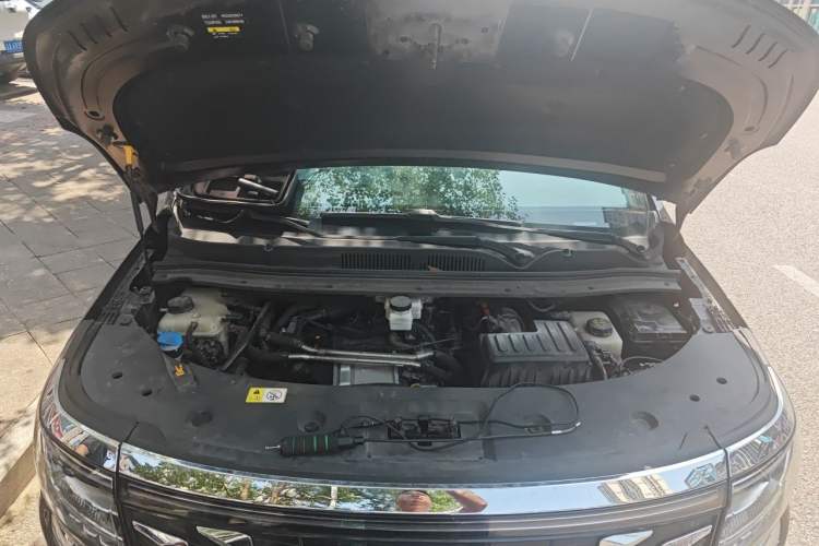 Used JAC Refine RF8 PHEV 2024 Zhiling Edition 1.5T 150KM Flagship Model – Lithium Iron Phosphate Engine Bay