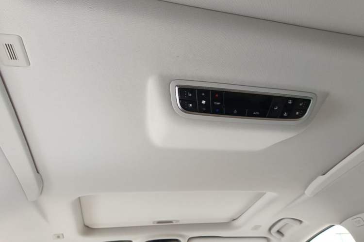 Used JAC Refine RF8 PHEV 2024 Hongmeng Edition 1.5T 150KM Flagship Model – Lithium Iron Phosphate Headliner