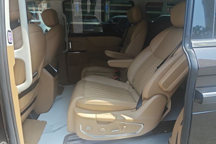 Used JAC Refine RF8 PHEV 2024 Zhiling Edition 1.5T 150KM Flagship Model – Lithium Iron Phosphate Left Rear Seat