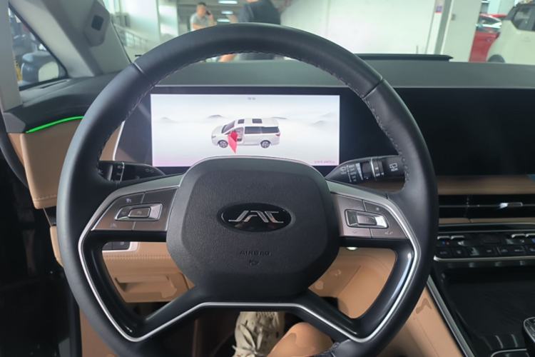Used JAC Refine RF8 PHEV 2024 Zhiling Edition 1.5T 150KM Flagship Model – Lithium Iron Phosphate Steering Wheel