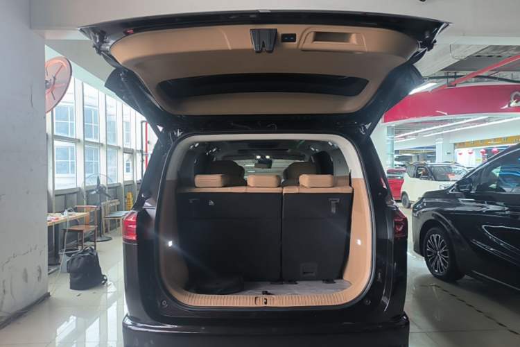 Used JAC Refine RF8 PHEV 2024 Zhiling Edition 1.5T 150KM Flagship Model – Lithium Iron Phosphate Trunk