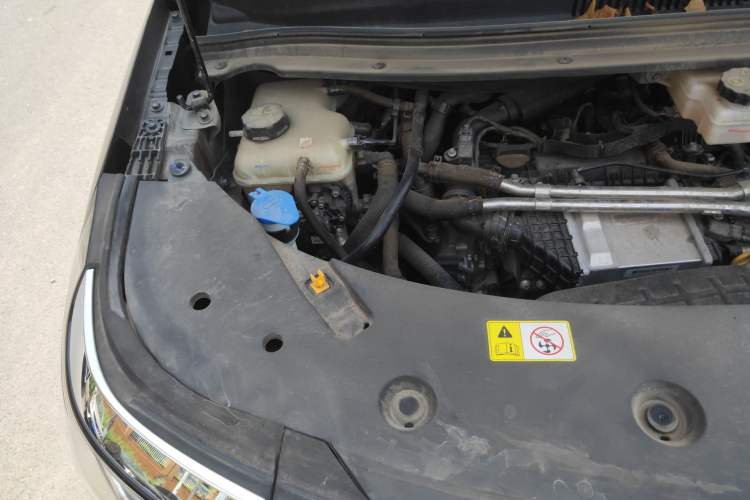 Used JAC Refine RF8 PHEV 2024 Zhiling Edition 1.5T 150KM Flagship Model – Lithium Iron Phosphate Engine Bay Right