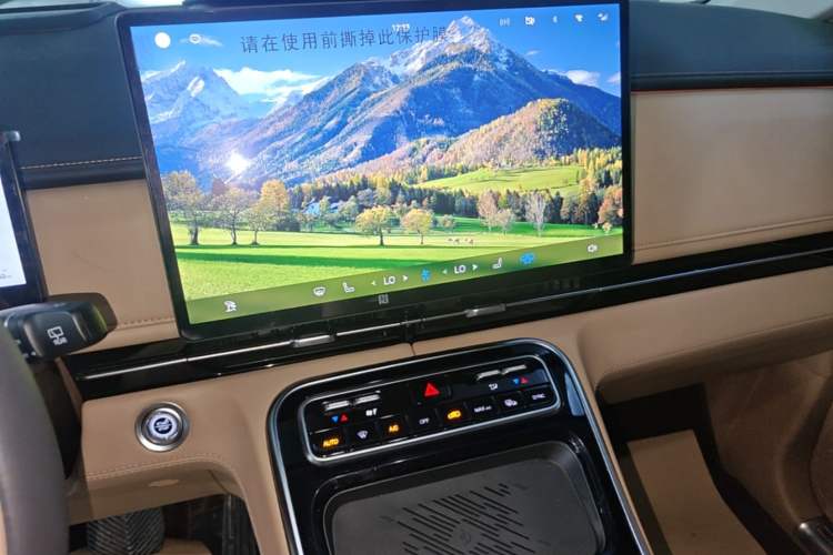Used JAC Refine RF8 PHEV 2024 Hongmeng Edition 1.5T 150KM Flagship Model – Lithium Iron Phosphate Audio And AC Panel