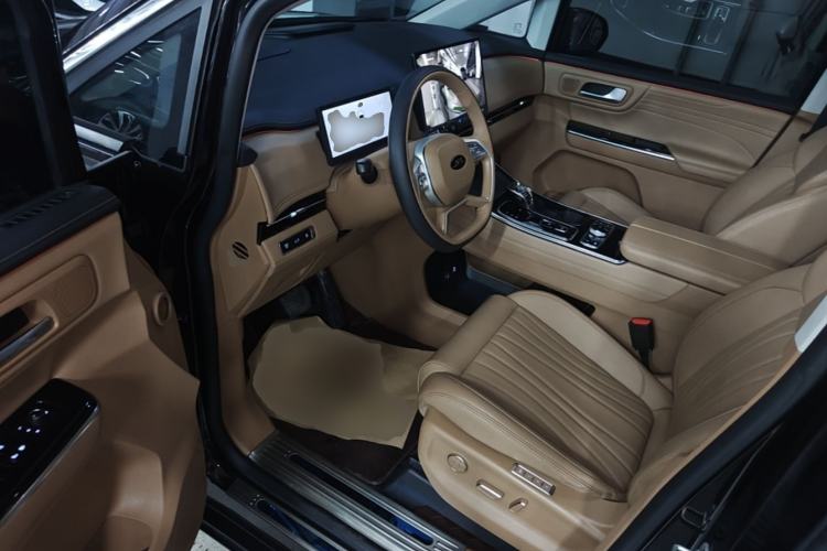 Used JAC Refine RF8 PHEV 2024 Hongmeng Edition 1.5T 150KM Flagship Model – Lithium Iron Phosphate Driver Seat