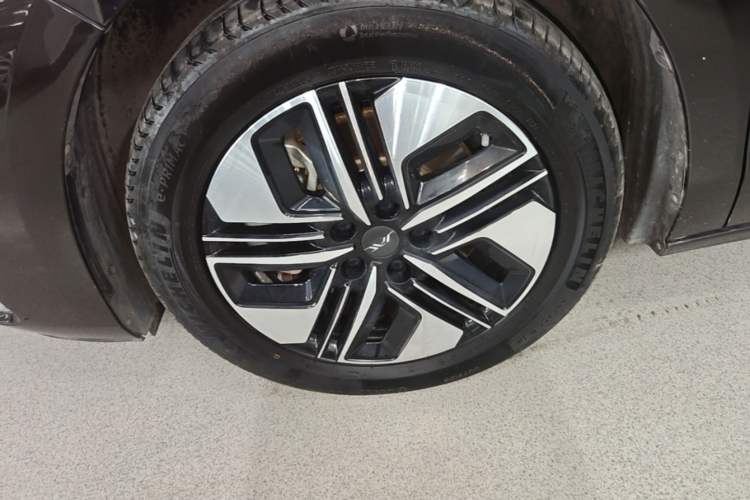 Used JAC Refine RF8 PHEV 2024 Hongmeng Edition 1.5T 150KM Flagship Model – Lithium Iron Phosphate Exterior 4