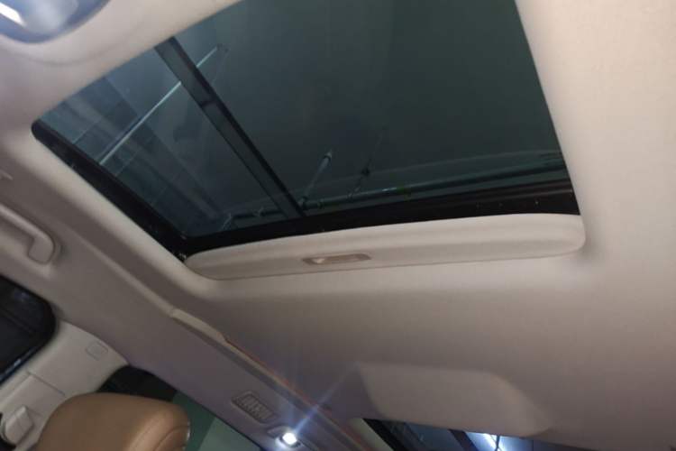 Used JAC Refine RF8 PHEV 2024 Hongmeng Edition 1.5T 150KM Flagship Model – Lithium Iron Phosphate Headliner