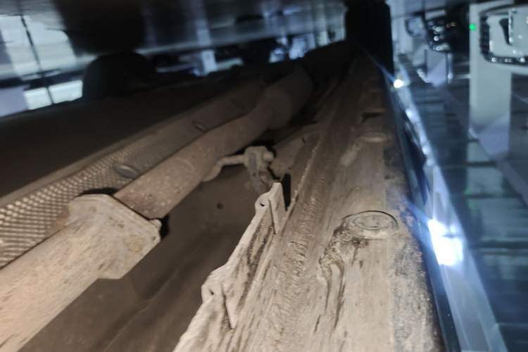 Used JAC Refine RF8 PHEV 2024 Hongmeng Edition 1.5T 150KM Flagship Model – Lithium Iron Phosphate Right Side Sill