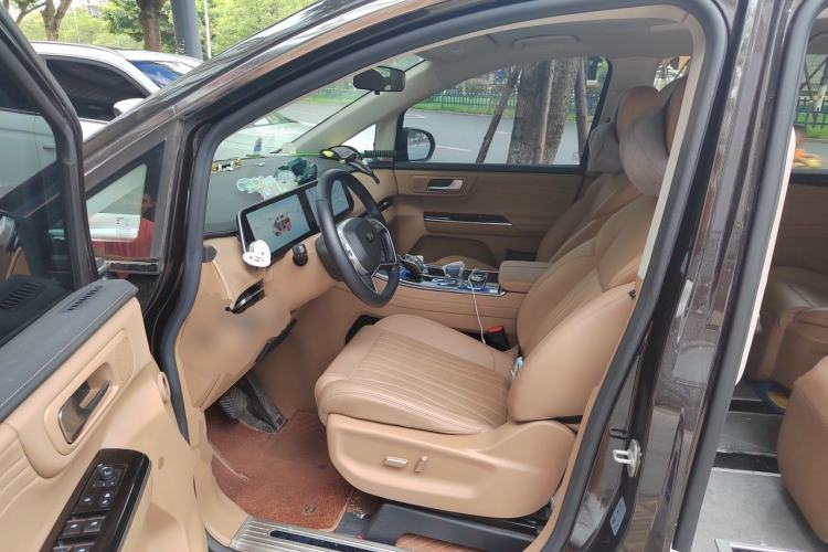 Used JAC Refine RF8 PHEV 2024 Zhiling Edition 1.5T 150KM Flagship Model – Lithium Iron Phosphate Driver Seat