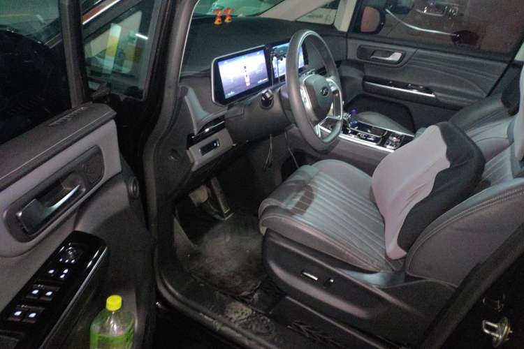 Used JAC Refine RF8 PHEV 2024 Zhiling Edition 1.5T 150KM Glory Model Lithium Iron Phosphate Driver Seat