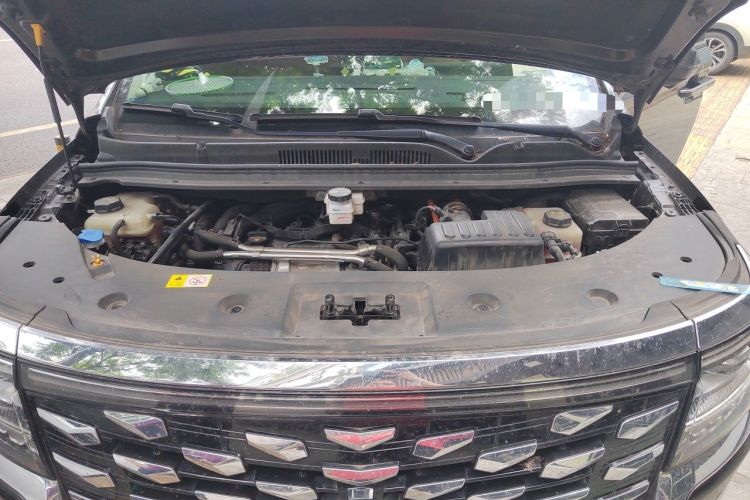 Used JAC Refine RF8 PHEV 2024 Zhiling Edition 1.5T 150KM Flagship Model – Lithium Iron Phosphate Engine Bay