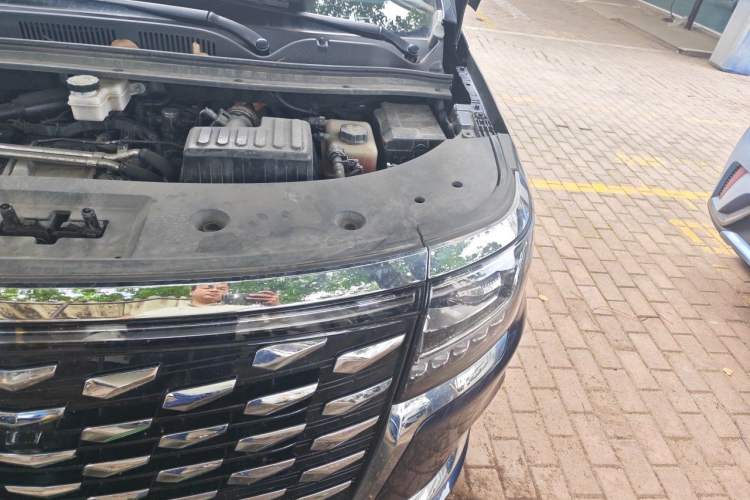 Used JAC Refine RF8 PHEV 2024 Zhiling Edition 1.5T 150KM Flagship Model – Lithium Iron Phosphate Engine Bay Left