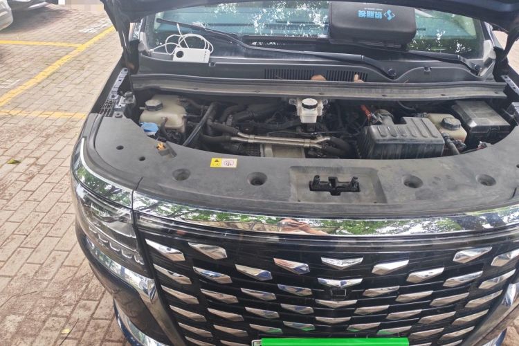 Used JAC Refine RF8 PHEV 2024 Zhiling Edition 1.5T 150KM Flagship Model – Lithium Iron Phosphate Engine Bay Right