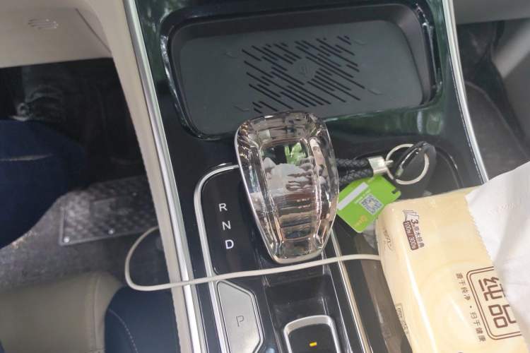 Used JAC Refine RF8 PHEV 2024 Zhiling Edition 1.5T 150KM Flagship Model – Lithium Iron Phosphate Gear Lever