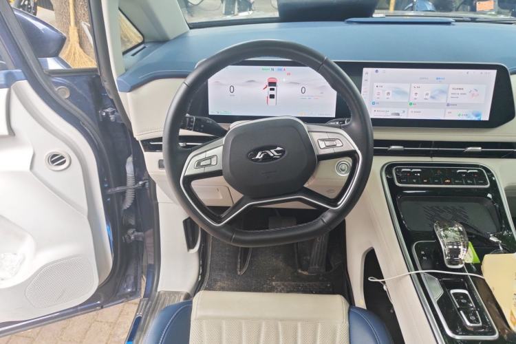Used JAC Refine RF8 PHEV 2024 Zhiling Edition 1.5T 150KM Flagship Model – Lithium Iron Phosphate Steering Wheel