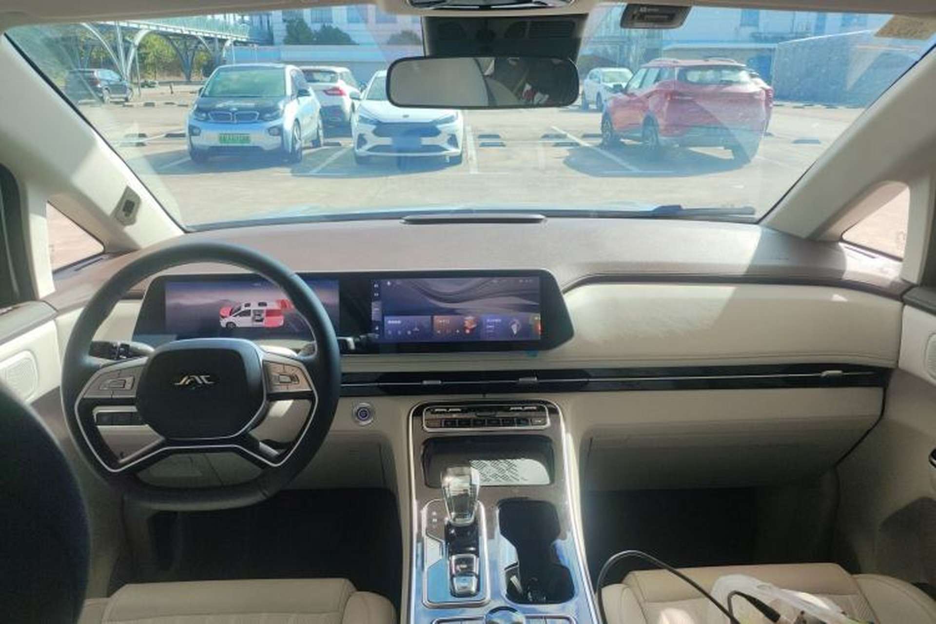 Used JAC Refine RF8 PHEV 2024 Zhiling Edition 1.5T 150KM Flagship Model – Lithium Iron Phosphate Center Console