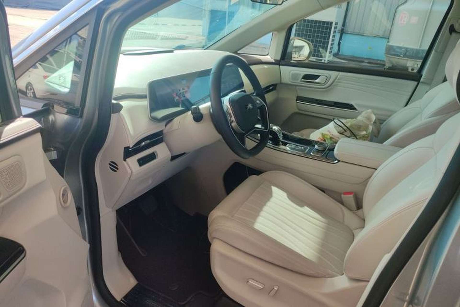 Used JAC Refine RF8 PHEV 2024 Zhiling Edition 1.5T 150KM Flagship Model – Lithium Iron Phosphate Driver Seat