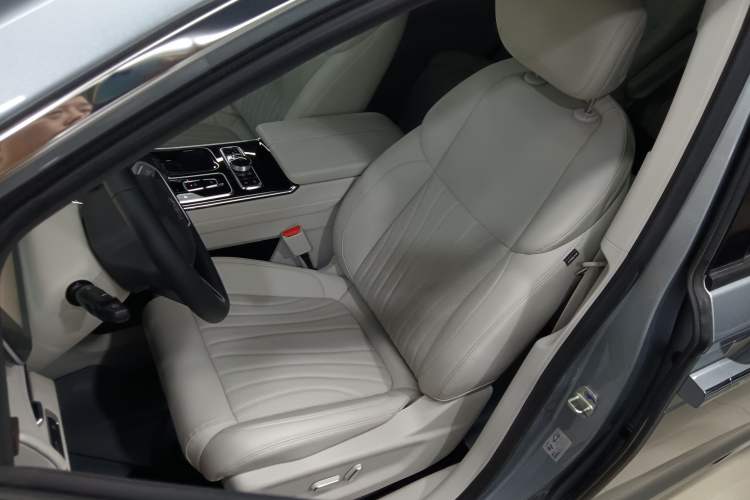 Used JAC Refine RF8 PHEV 2024 Zhiling Edition 1.5T 150KM Flagship Model – Lithium Iron Phosphate Left Front Seat