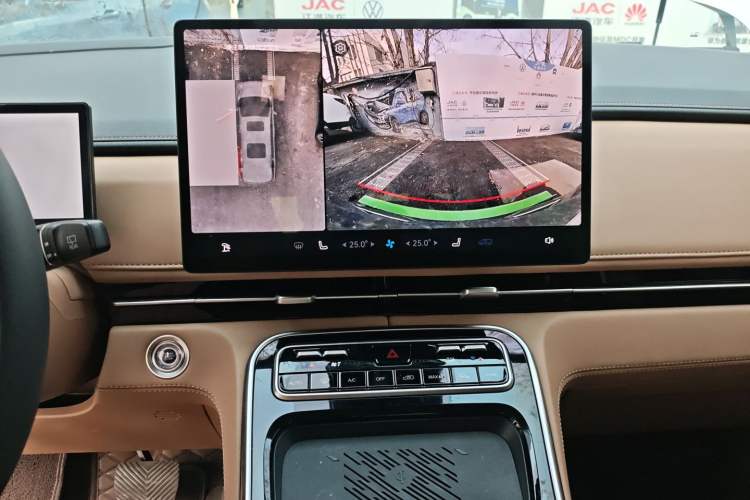 Used JAC Refine RF8 PHEV 2024 Hongmeng Edition 1.5T 150KM Flagship Model – Lithium Iron Phosphate Audio And AC Panel
