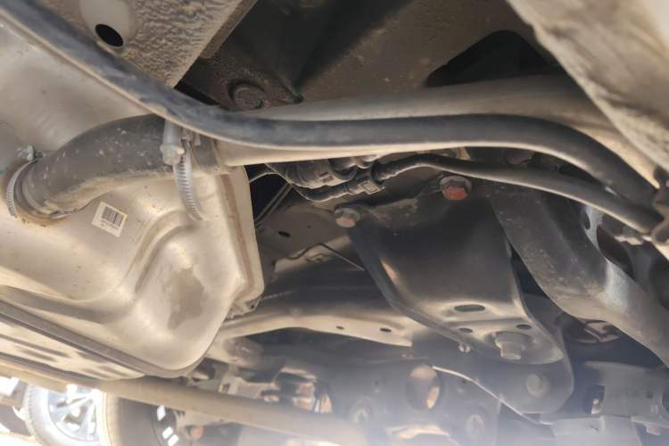 Used JAC Refine RF8 PHEV 2024 HONOR Edition 1.5T 252KM Flagship Model – Lithium-Ion Battery Chassis Rear Left