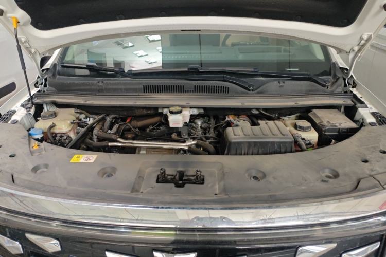 Used JAC Refine RF8 PHEV 2024 Hongmeng Edition 1.5T 150KM Flagship Model – Lithium Iron Phosphate Engine Bay
