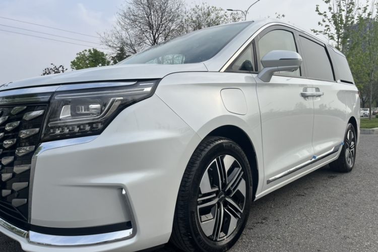 Used JAC Refine RF8 PHEV 2024 Zhiling Edition 1.5T 150KM Prestige Model – Lithium Iron Phosphate Exterior 6