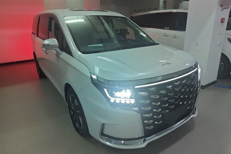 Used JAC Refine RF8 PHEV 2024 Hongmeng Edition 1.5T 150KM Flagship Model – Lithium Iron Phosphate Front Right 45 Deg