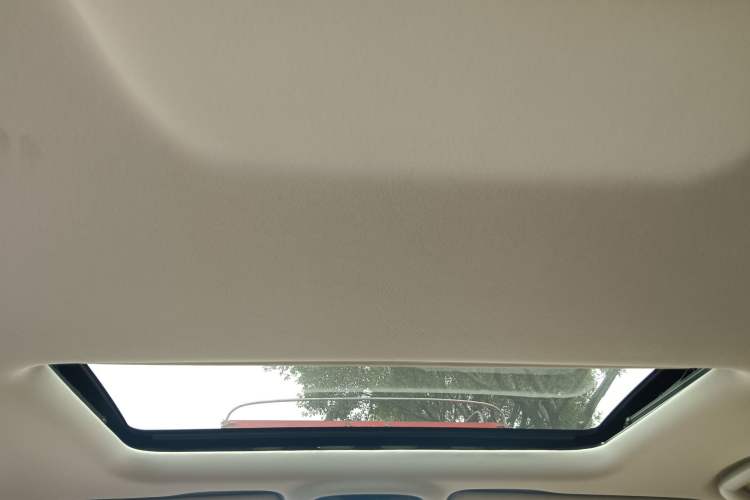 Used JAC Refine RF8 PHEV 2024 Zhiling Edition 1.5T 150KM Flagship Model – Lithium Iron Phosphate Headliner