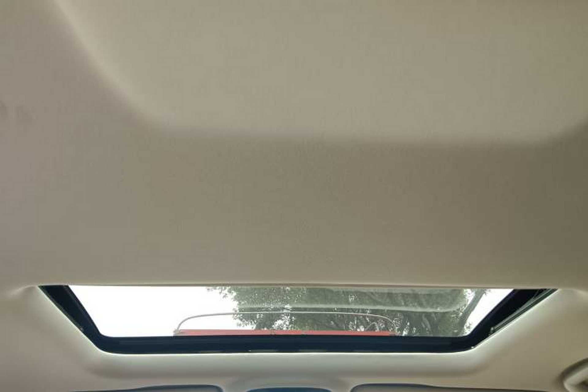 Used JAC Refine RF8 PHEV 2024 Zhiling Edition 1.5T 150KM Flagship Model – Lithium Iron Phosphate Headliner
